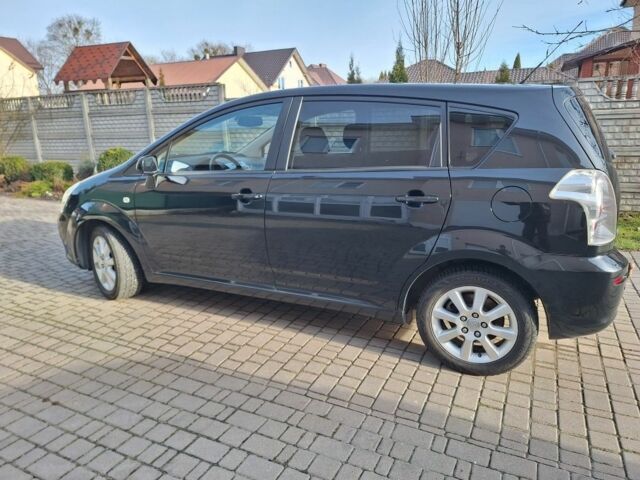 Черный Тойота Королла Версо, объемом двигателя 1.8 л и пробегом 220 тыс. км за 8243 $, фото 2 на Automoto.ua