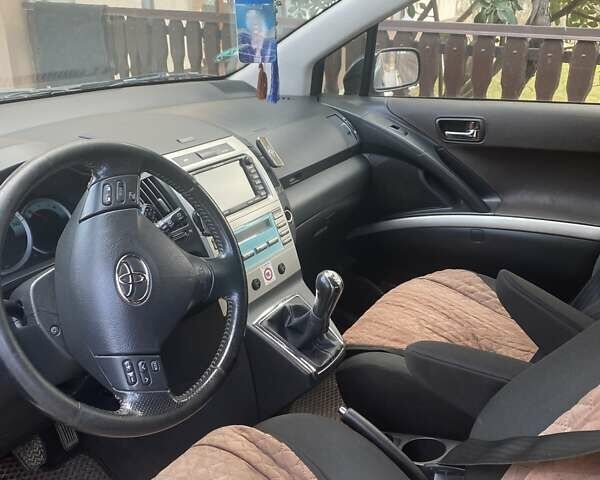 Черный Тойота Королла Версо, объемом двигателя 2.2 л и пробегом 250 тыс. км за 6800 $, фото 9 на Automoto.ua