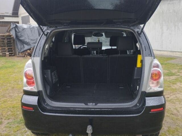 Черный Тойота Королла Версо, объемом двигателя 2.2 л и пробегом 299 тыс. км за 6500 $, фото 2 на Automoto.ua