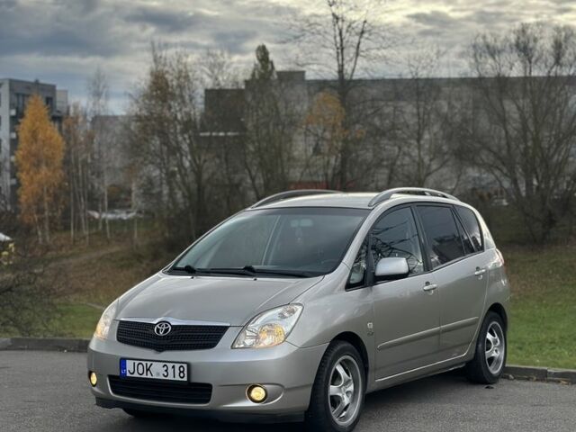 Коричневий Тойота Королла Версо, об'ємом двигуна 2 л та пробігом 293 тис. км за 2000 $, фото 1 на Automoto.ua