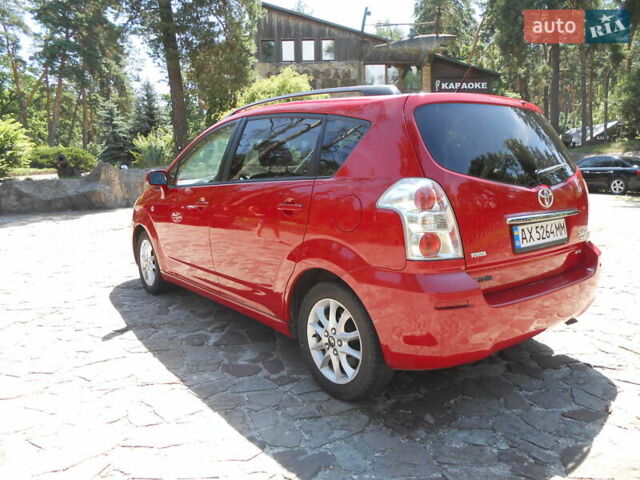 Красный Тойота Королла Версо, объемом двигателя 2.23 л и пробегом 198 тыс. км за 8200 $, фото 4 на Automoto.ua