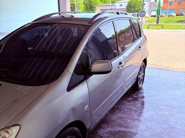 Тойота Королла Версо, объемом двигателя 2 л и пробегом 318 тыс. км за 2950 $, фото 7 на Automoto.ua