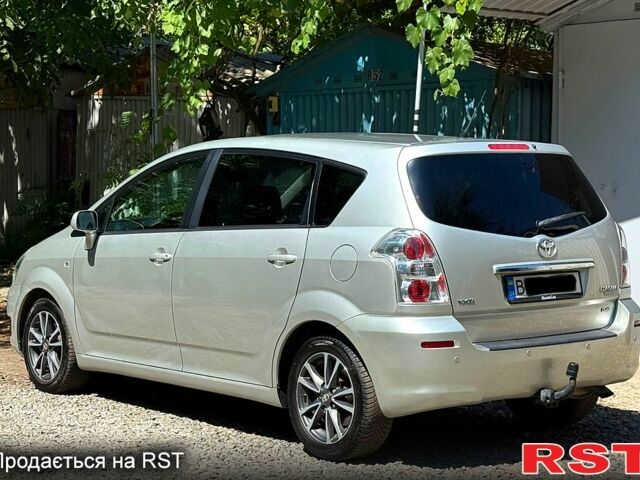 Тойота Королла Версо, объемом двигателя 2.2 л и пробегом 208 тыс. км за 7299 $, фото 3 на Automoto.ua