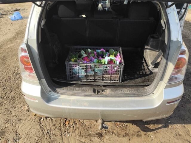 Серый Тойота Королла Версо, объемом двигателя 2.2 л и пробегом 234 тыс. км за 4800 $, фото 4 на Automoto.ua