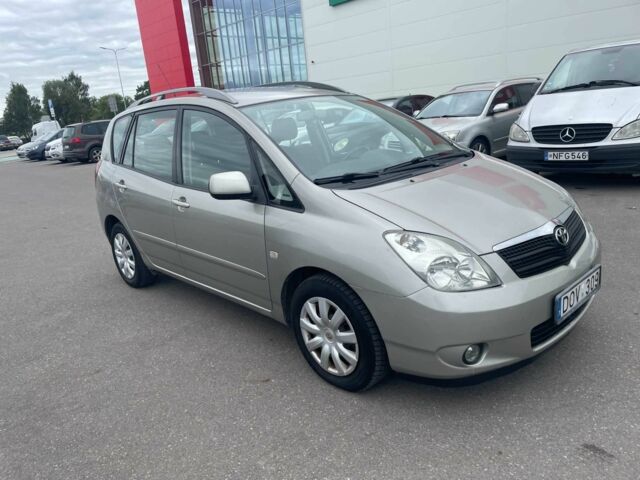 Сірий Тойота Королла Версо, об'ємом двигуна 2 л та пробігом 206 тис. км за 3250 $, фото 3 на Automoto.ua