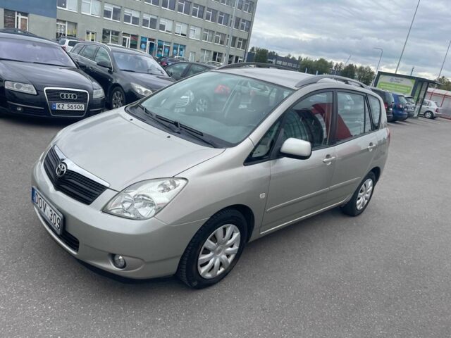 Сірий Тойота Королла Версо, об'ємом двигуна 2 л та пробігом 206 тис. км за 3250 $, фото 1 на Automoto.ua