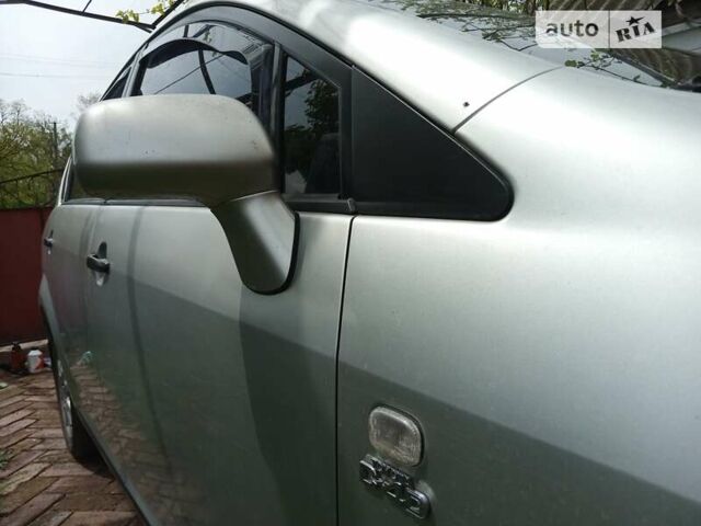 Серый Тойота Королла Версо, объемом двигателя 2 л и пробегом 350 тыс. км за 4500 $, фото 11 на Automoto.ua