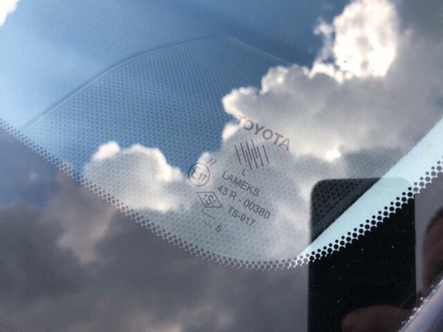 Серый Тойота Королла Версо, объемом двигателя 2 л и пробегом 287 тыс. км за 5750 $, фото 9 на Automoto.ua