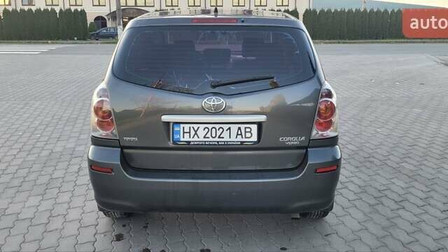 Серый Тойота Королла Версо, объемом двигателя 2 л и пробегом 313 тыс. км за 5700 $, фото 14 на Automoto.ua