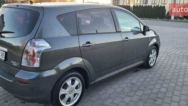 Серый Тойота Королла Версо, объемом двигателя 2 л и пробегом 313 тыс. км за 5700 $, фото 10 на Automoto.ua