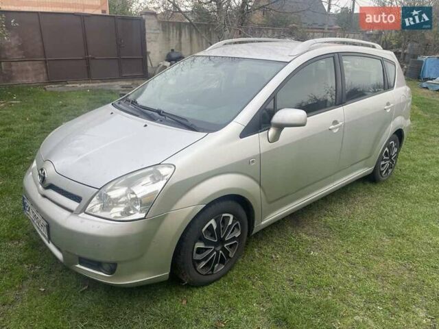 Серый Тойота Королла Версо, объемом двигателя 2.2 л и пробегом 400 тыс. км за 4500 $, фото 12 на Automoto.ua