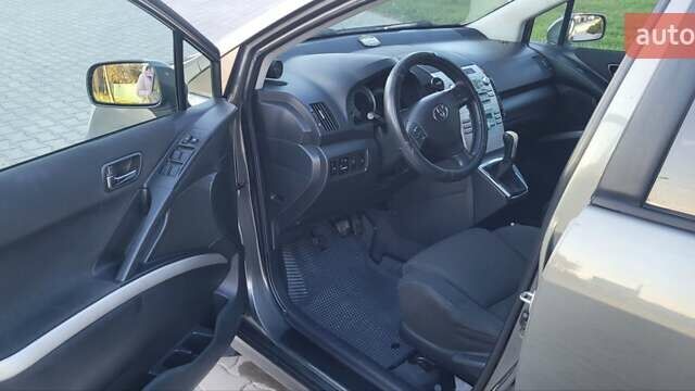 Серый Тойота Королла Версо, объемом двигателя 2 л и пробегом 313 тыс. км за 5700 $, фото 19 на Automoto.ua