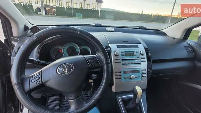 Серый Тойота Королла Версо, объемом двигателя 2 л и пробегом 313 тыс. км за 5700 $, фото 26 на Automoto.ua