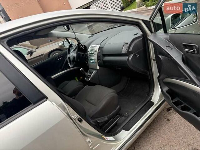 Серый Тойота Королла Версо, объемом двигателя 1.6 л и пробегом 217 тыс. км за 5600 $, фото 5 на Automoto.ua