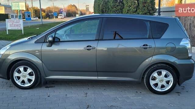 Серый Тойота Королла Версо, объемом двигателя 2 л и пробегом 313 тыс. км за 5700 $, фото 17 на Automoto.ua