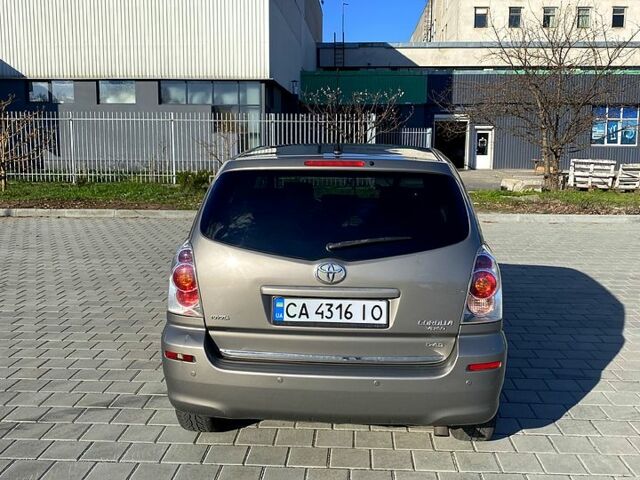 Сірий Тойота Королла Версо, об'ємом двигуна 2.2 л та пробігом 267 тис. км за 5500 $, фото 4 на Automoto.ua