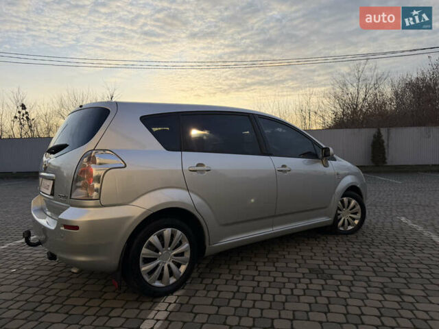 Серый Тойота Королла Версо, объемом двигателя 2.2 л и пробегом 268 тыс. км за 7850 $, фото 12 на Automoto.ua