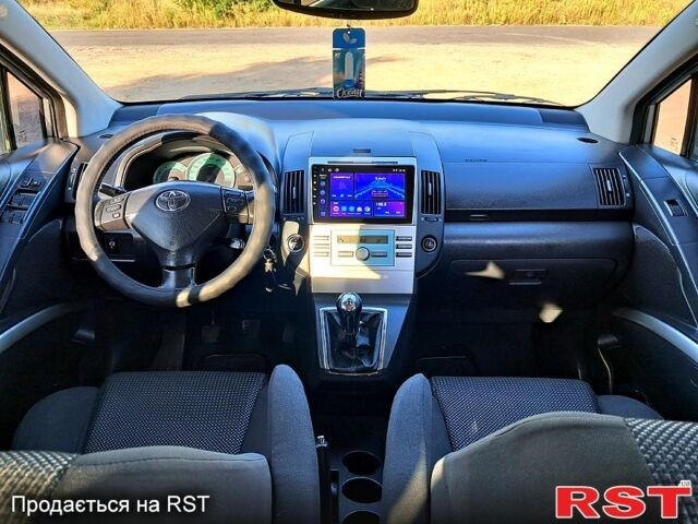 Серый Тойота Королла Версо, объемом двигателя 2.2 л и пробегом 183 тыс. км за 6500 $, фото 4 на Automoto.ua