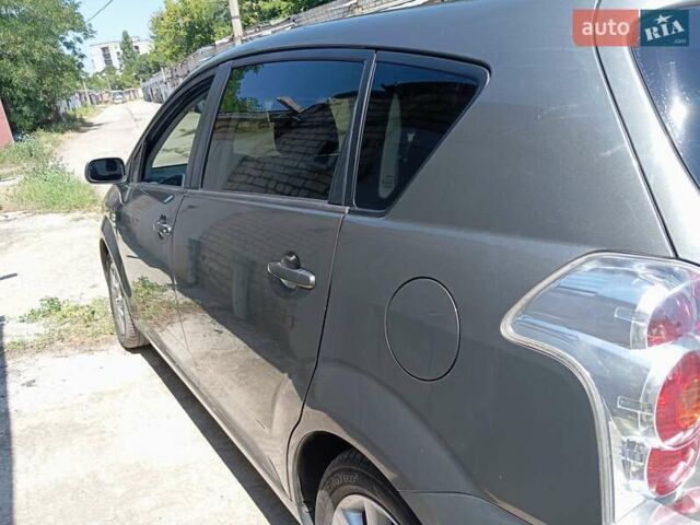 Сірий Тойота Королла Версо, об'ємом двигуна 2.2 л та пробігом 194 тис. км за 7300 $, фото 8 на Automoto.ua