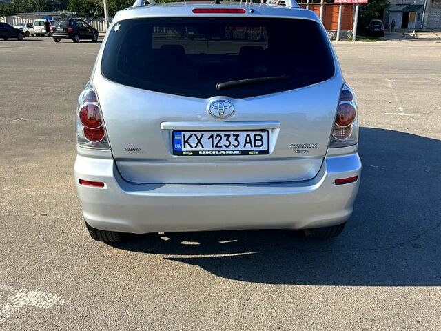 Сірий Тойота Королла Версо, об'ємом двигуна 1.8 л та пробігом 170 тис. км за 6200 $, фото 5 на Automoto.ua