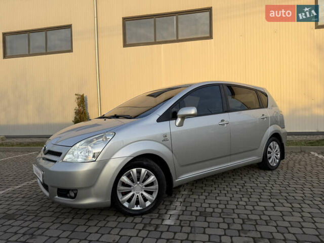 Серый Тойота Королла Версо, объемом двигателя 2.2 л и пробегом 268 тыс. км за 7850 $, фото 9 на Automoto.ua