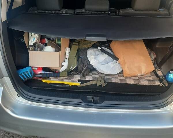 Серый Тойота Королла Версо, объемом двигателя 2.2 л и пробегом 230 тыс. км за 7200 $, фото 15 на Automoto.ua