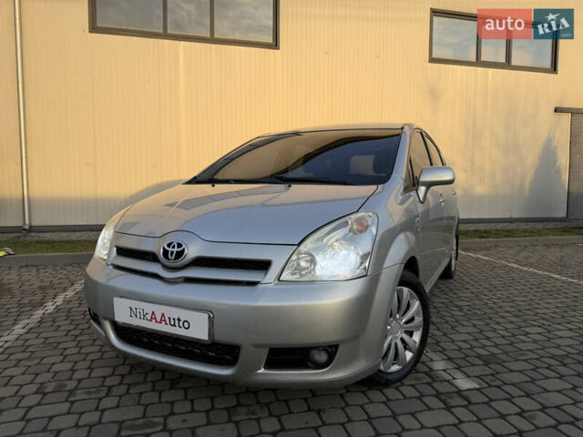 Серый Тойота Королла Версо, объемом двигателя 2.2 л и пробегом 268 тыс. км за 7850 $, фото 8 на Automoto.ua