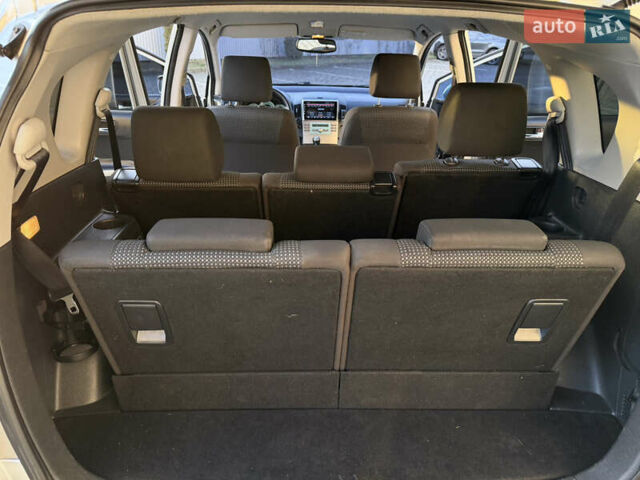 Серый Тойота Королла Версо, объемом двигателя 2.2 л и пробегом 268 тыс. км за 7850 $, фото 20 на Automoto.ua