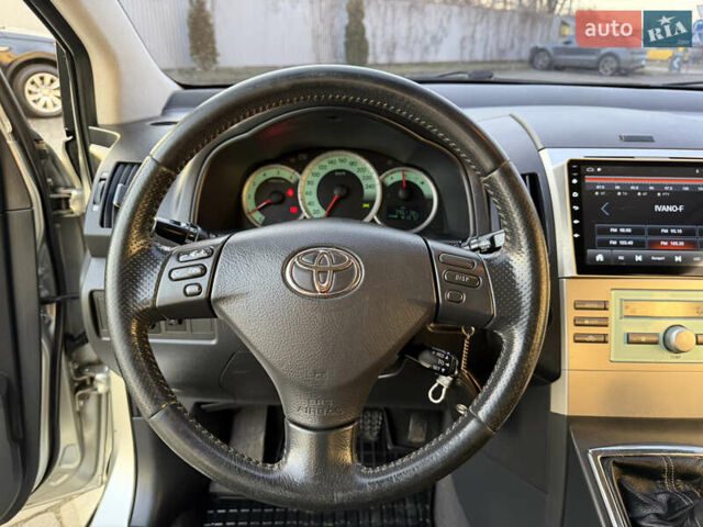 Серый Тойота Королла Версо, объемом двигателя 2.2 л и пробегом 268 тыс. км за 7850 $, фото 49 на Automoto.ua