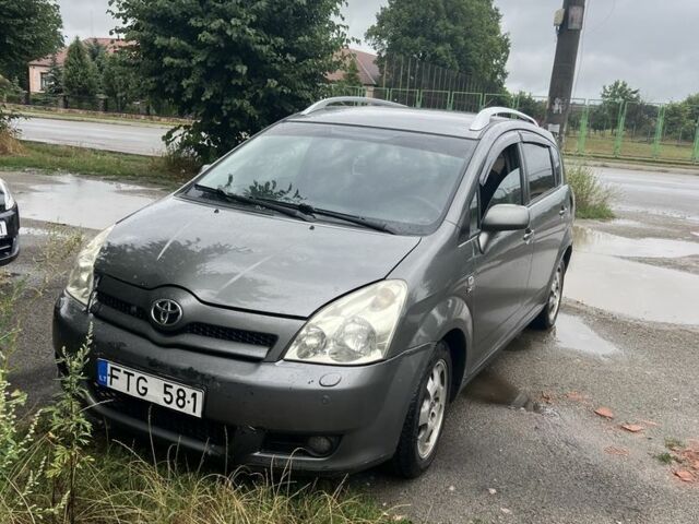Сірий Тойота Королла Версо, об'ємом двигуна 2 л та пробігом 280 тис. км за 2400 $, фото 2 на Automoto.ua