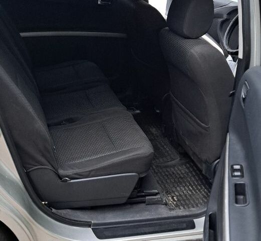 Серый Тойота Королла Версо, объемом двигателя 2.2 л и пробегом 480 тыс. км за 5500 $, фото 3 на Automoto.ua