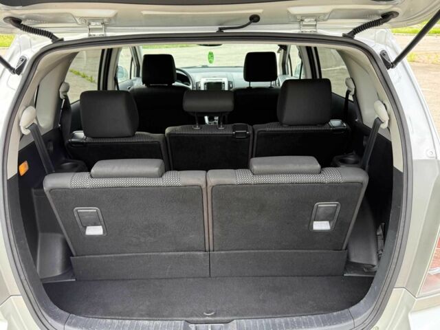 Серый Тойота Королла Версо, объемом двигателя 2.2 л и пробегом 214 тыс. км за 6800 $, фото 3 на Automoto.ua