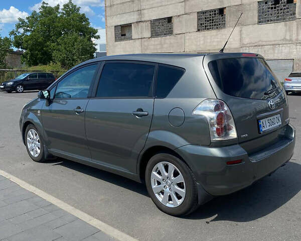 Сірий Тойота Королла Версо, об'ємом двигуна 2.2 л та пробігом 256 тис. км за 6799 $, фото 2 на Automoto.ua