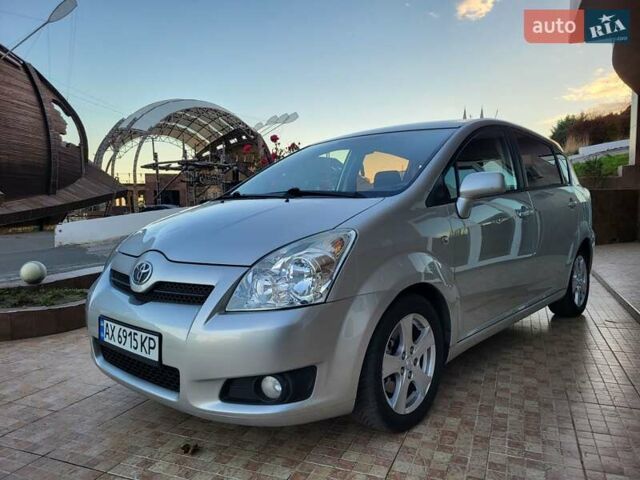 Серый Тойота Королла Версо, объемом двигателя 2.2 л и пробегом 197 тыс. км за 7300 $, фото 73 на Automoto.ua