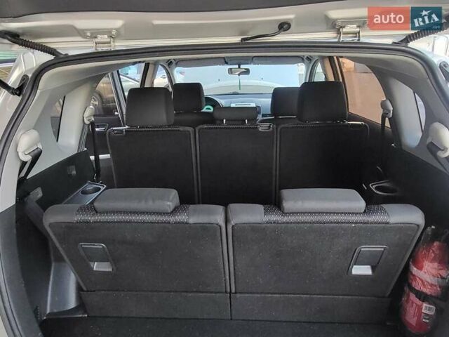 Серый Тойота Королла Версо, объемом двигателя 2.2 л и пробегом 197 тыс. км за 7300 $, фото 56 на Automoto.ua