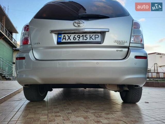 Серый Тойота Королла Версо, объемом двигателя 2.2 л и пробегом 197 тыс. км за 7300 $, фото 75 на Automoto.ua