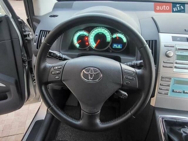 Серый Тойота Королла Версо, объемом двигателя 2.2 л и пробегом 197 тыс. км за 7300 $, фото 35 на Automoto.ua