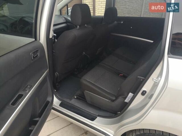 Серый Тойота Королла Версо, объемом двигателя 2.23 л и пробегом 291 тыс. км за 7000 $, фото 12 на Automoto.ua