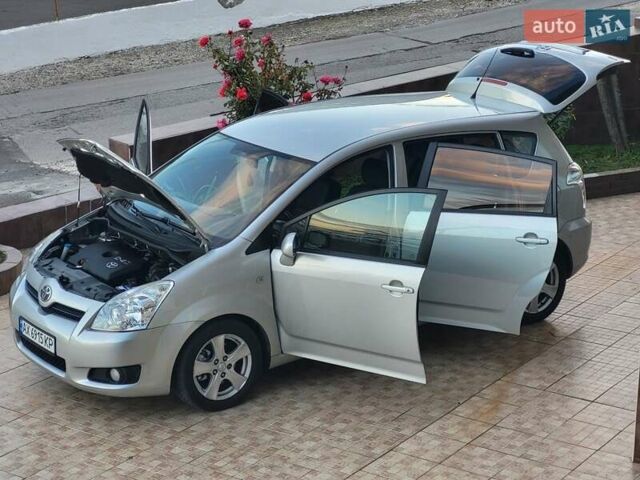 Серый Тойота Королла Версо, объемом двигателя 2.2 л и пробегом 197 тыс. км за 7300 $, фото 68 на Automoto.ua