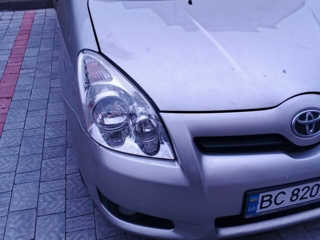 Серый Тойота Королла Версо, объемом двигателя 2.2 л и пробегом 260 тыс. км за 6300 $, фото 2 на Automoto.ua