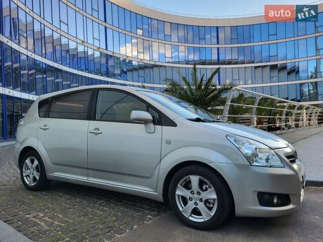 Серый Тойота Королла Версо, объемом двигателя 2.2 л и пробегом 197 тыс. км за 7300 $, фото 89 на Automoto.ua