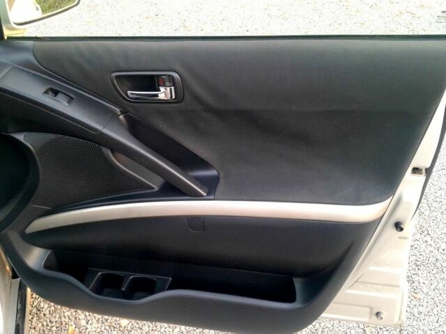 Серый Тойота Королла Версо, объемом двигателя 2 л и пробегом 295 тыс. км за 2699 $, фото 6 на Automoto.ua