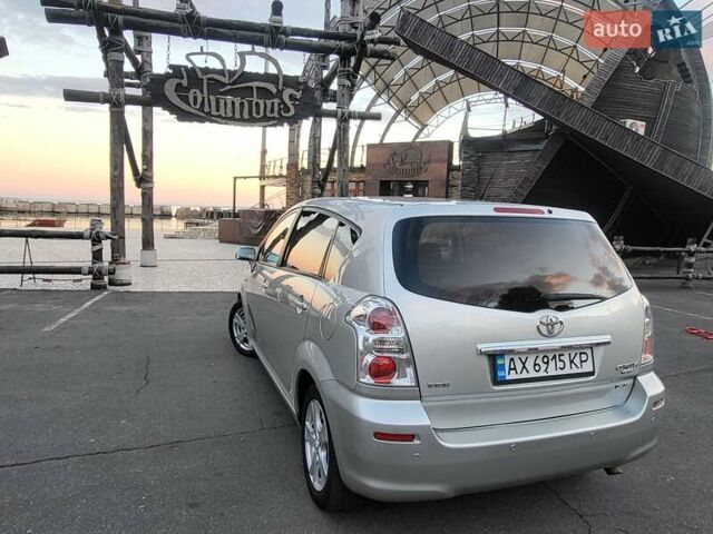 Серый Тойота Королла Версо, объемом двигателя 2.2 л и пробегом 197 тыс. км за 7300 $, фото 8 на Automoto.ua