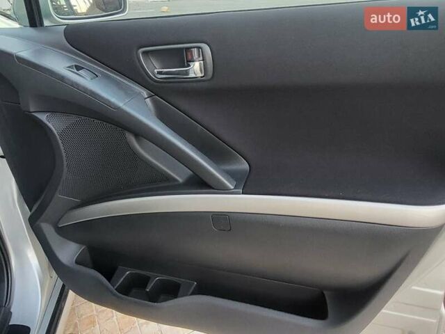 Серый Тойота Королла Версо, объемом двигателя 2.2 л и пробегом 197 тыс. км за 7300 $, фото 30 на Automoto.ua
