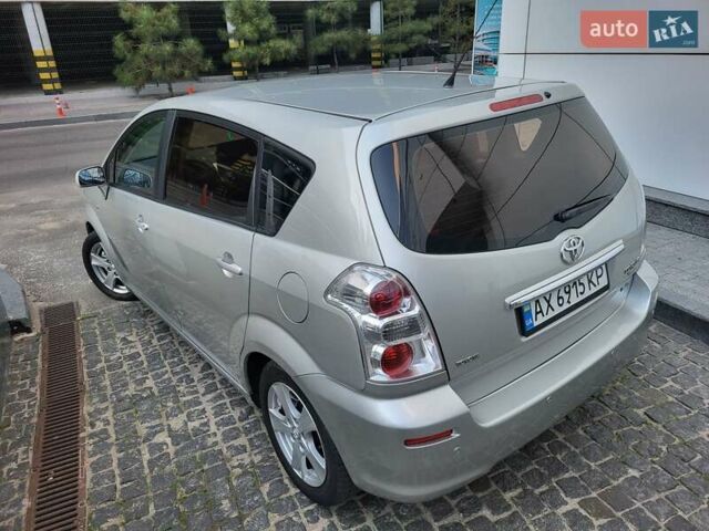 Серый Тойота Королла Версо, объемом двигателя 2.2 л и пробегом 197 тыс. км за 7300 $, фото 71 на Automoto.ua