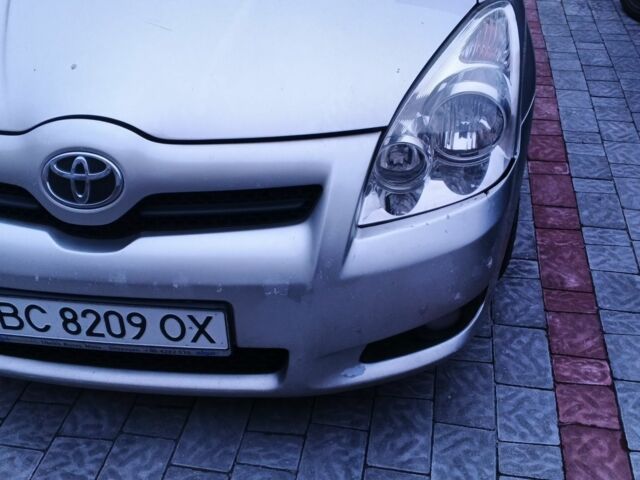 Серый Тойота Королла Версо, объемом двигателя 2.2 л и пробегом 260 тыс. км за 6300 $, фото 4 на Automoto.ua