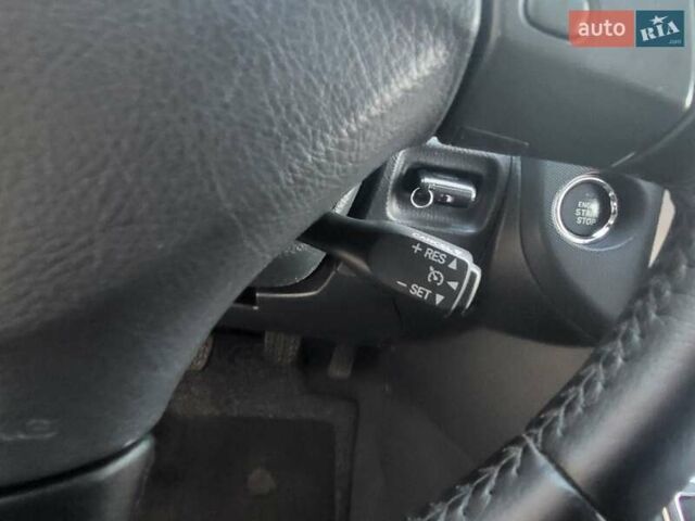 Серый Тойота Королла Версо, объемом двигателя 2.2 л и пробегом 197 тыс. км за 7300 $, фото 38 на Automoto.ua