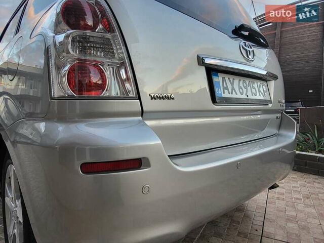 Серый Тойота Королла Версо, объемом двигателя 2.2 л и пробегом 197 тыс. км за 7300 $, фото 23 на Automoto.ua