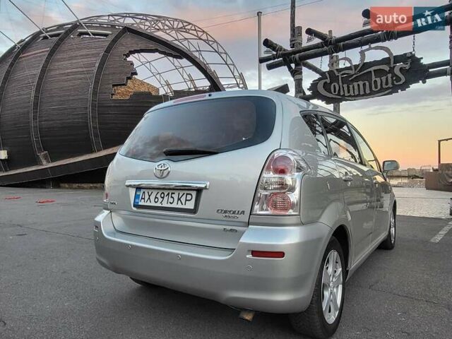 Серый Тойота Королла Версо, объемом двигателя 2.2 л и пробегом 197 тыс. км за 7300 $, фото 17 на Automoto.ua