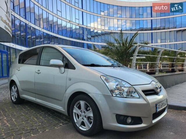 Серый Тойота Королла Версо, объемом двигателя 2.2 л и пробегом 197 тыс. км за 7300 $, фото 80 на Automoto.ua